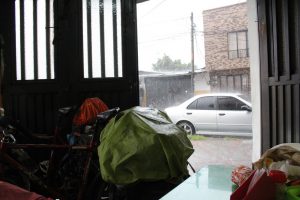 colombie vélo pluie région café bombheros