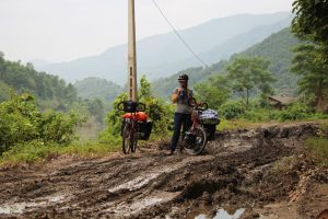 vélo cyclotourisme vietnam chine plateaux tibetains nord vietnam bombheros